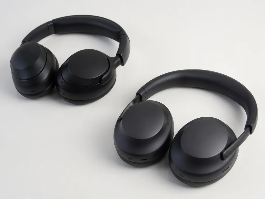 Trådlösa over-ear hörlurar på vit yta — köpguide och test 2026